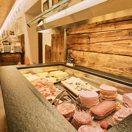 Hotel Almi's Obernberg am Brenner