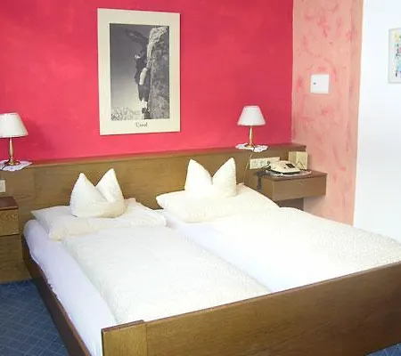 Almi's 3*
