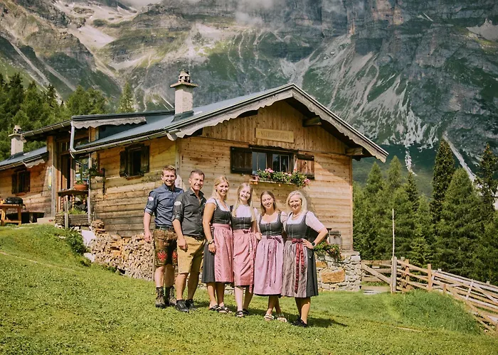 阿尔米大酒店 酒店